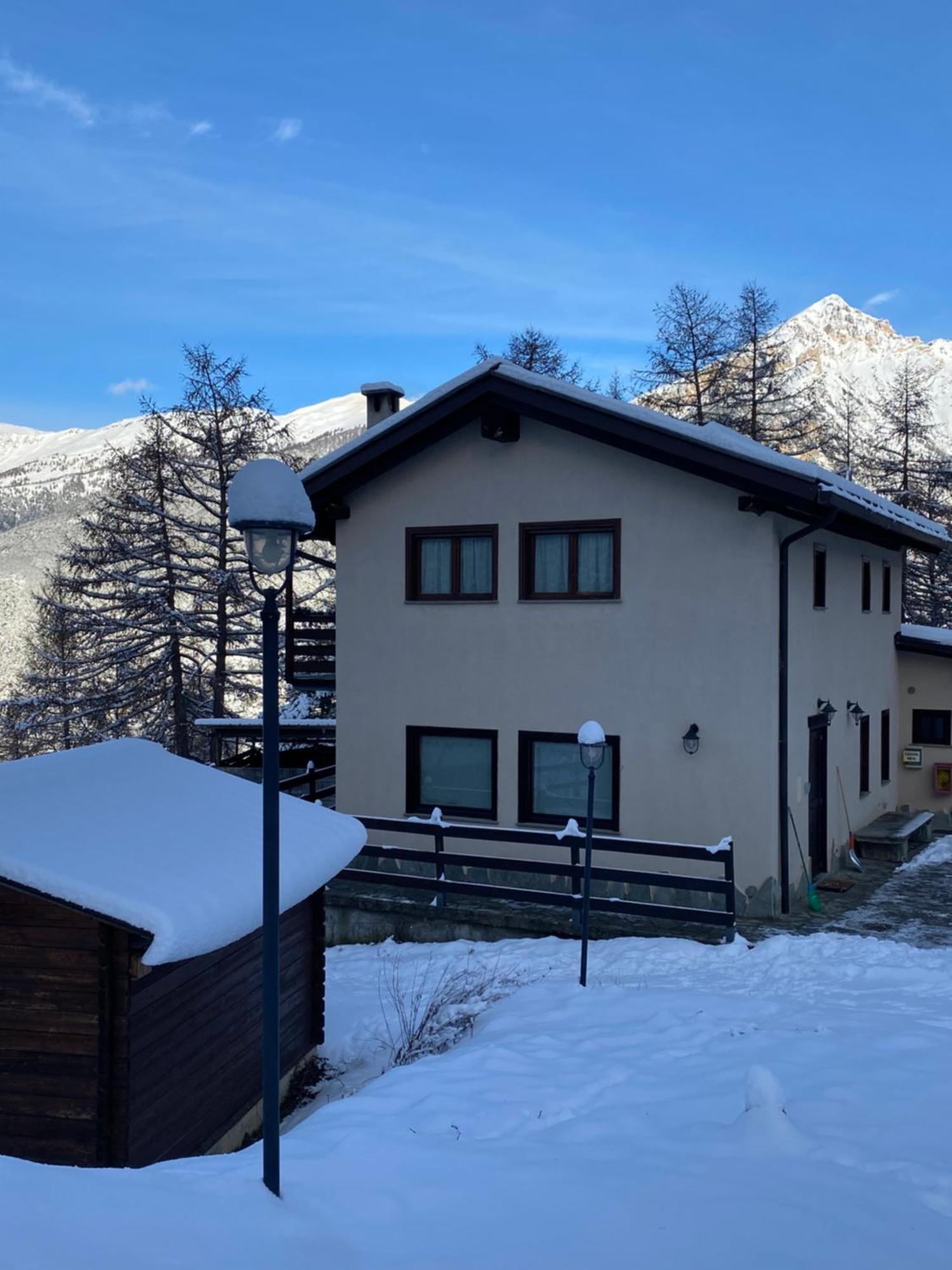 Green Mountain Lodge Oulx 外观 照片